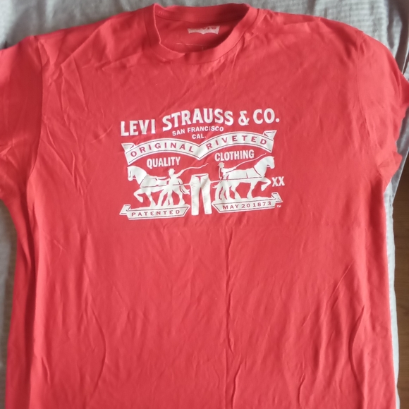 Levi's graphic Tee - Picture 6 of 7